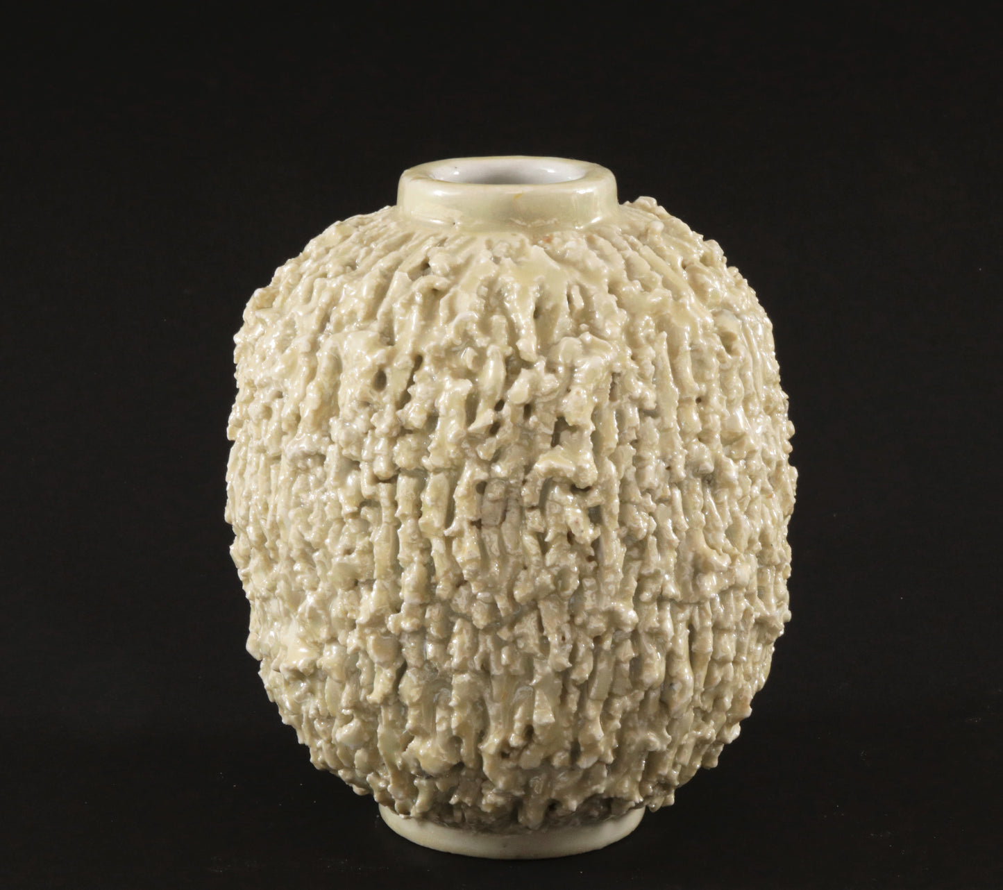 Gunnar Nylund hedgehog vase chamotte Rörstrand