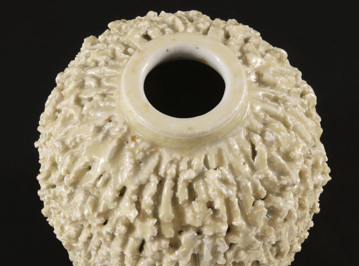 Gunnar Nylund hedgehog vase chamotte Rörstrand