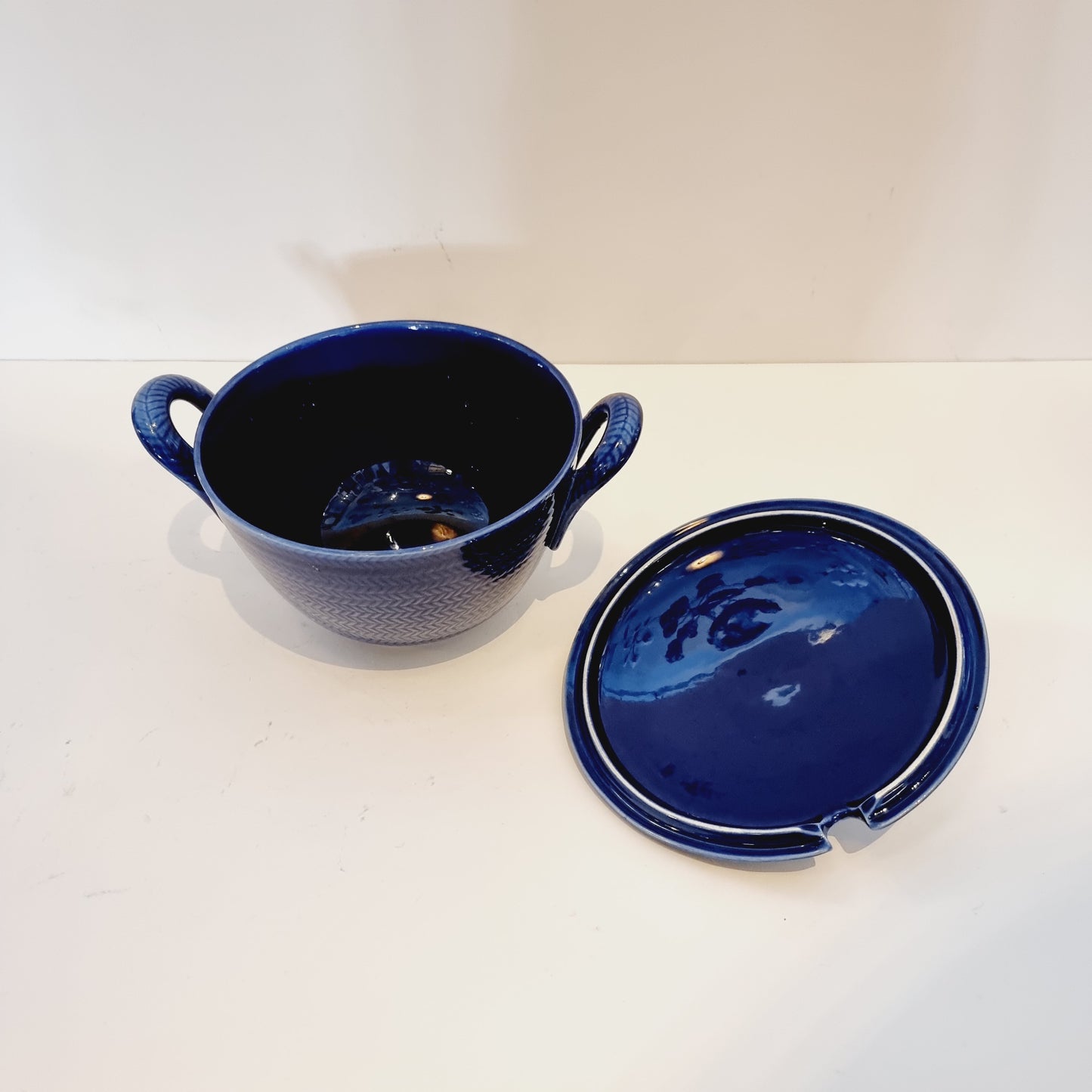 Blue Fire terrine Hertha Bengtsson Rörstrand 18cm