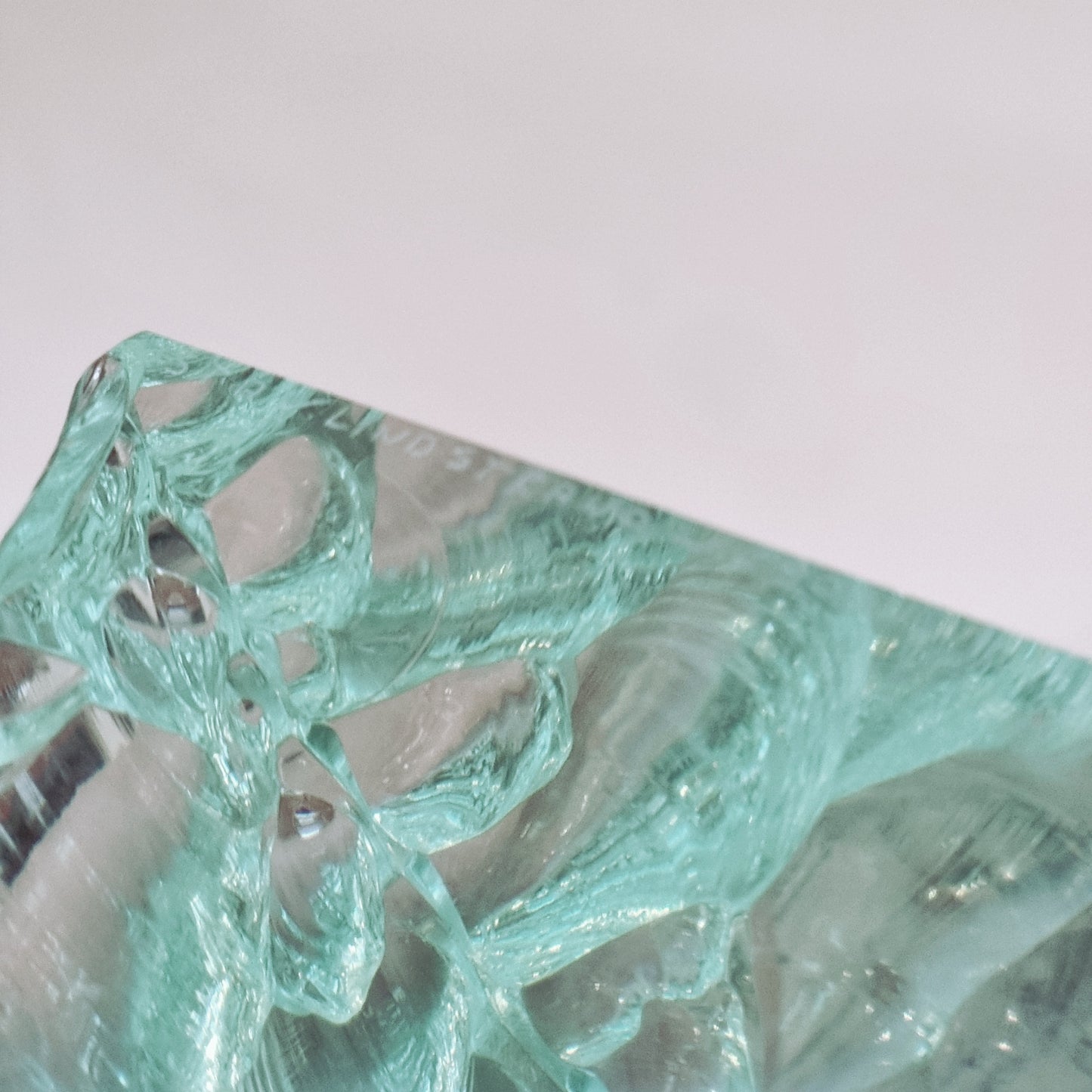 Vicke Lindstrand glasblock Kosta