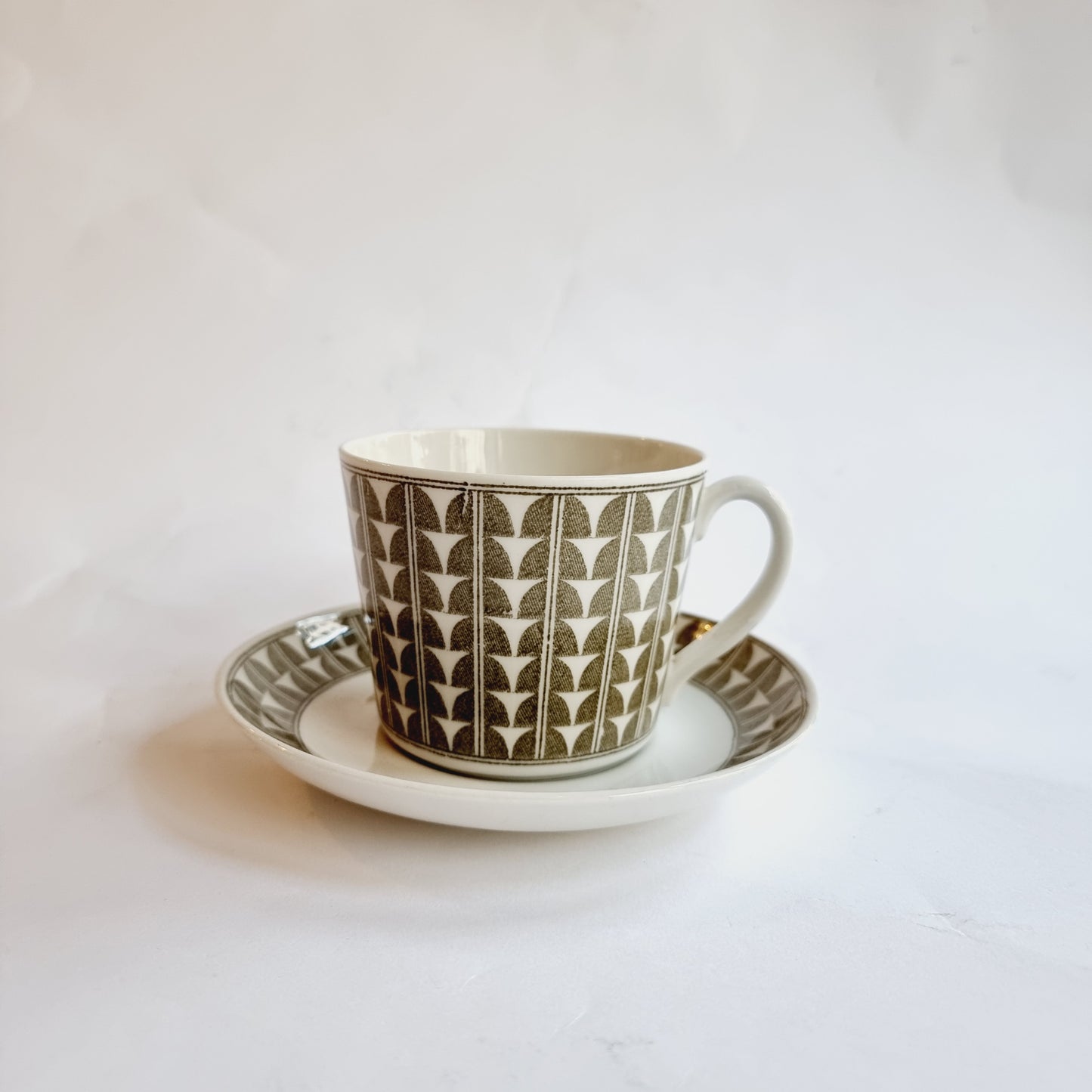 Gefle Variant tea cup with saucer green