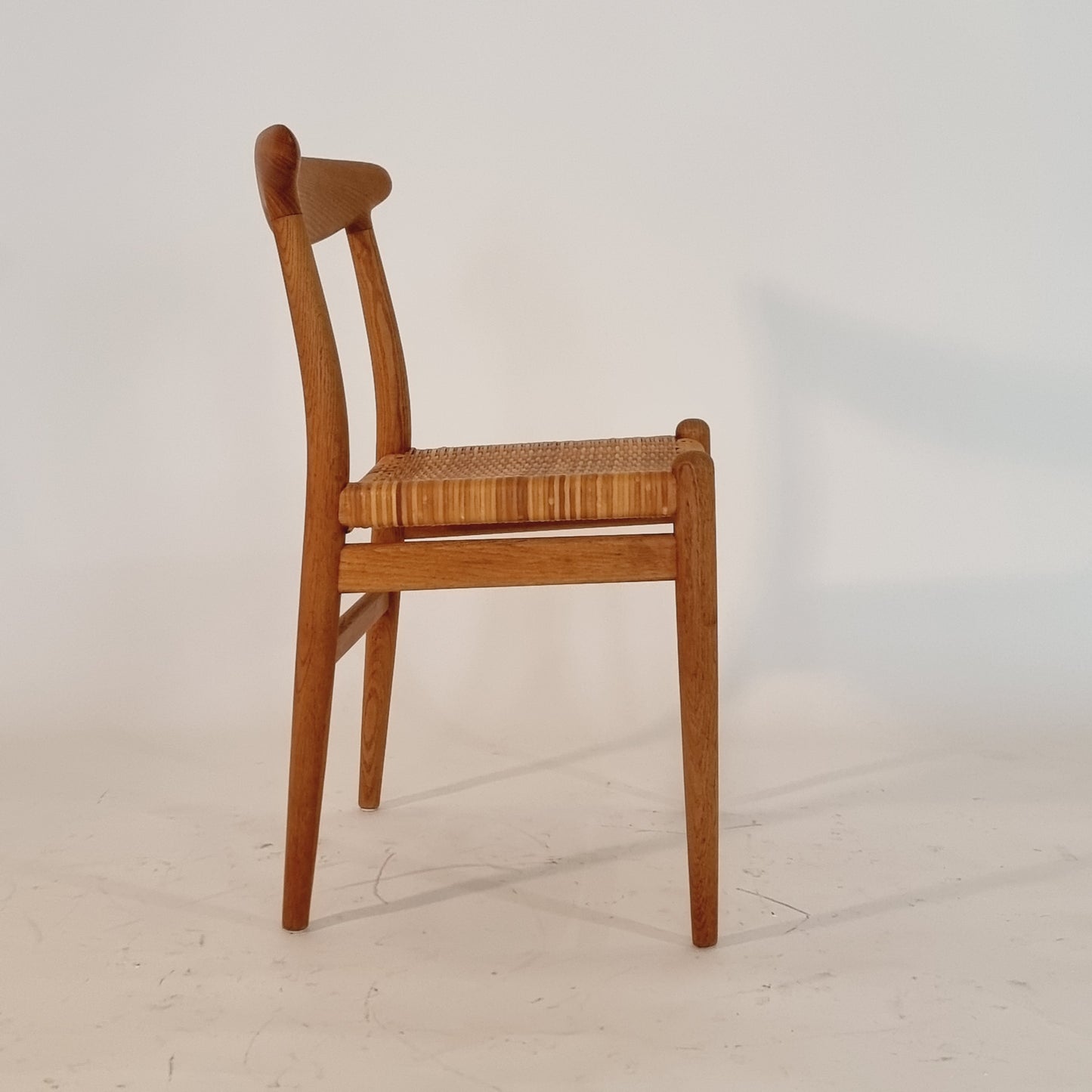 8 dining chairs Hans Wegner W2, oak