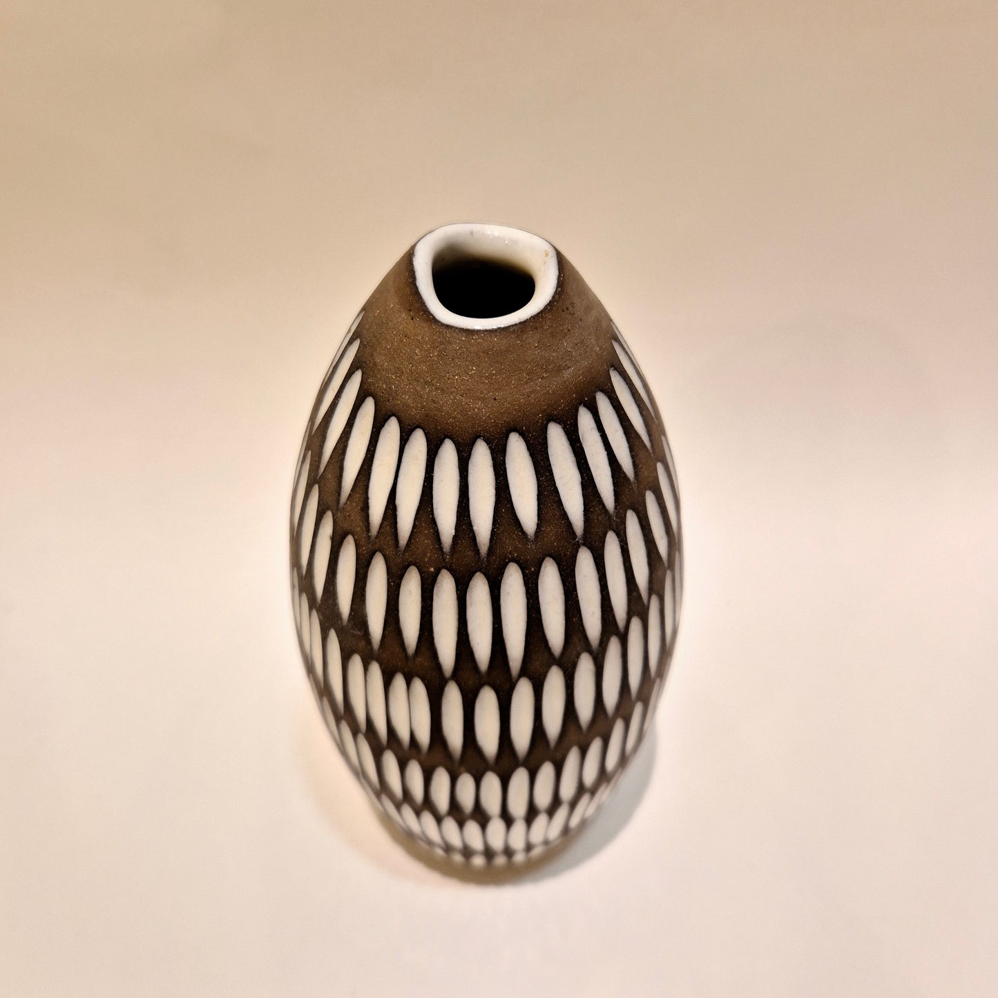 Ingrid Atterberg vas 2132 Negro Upsala-Ekeby