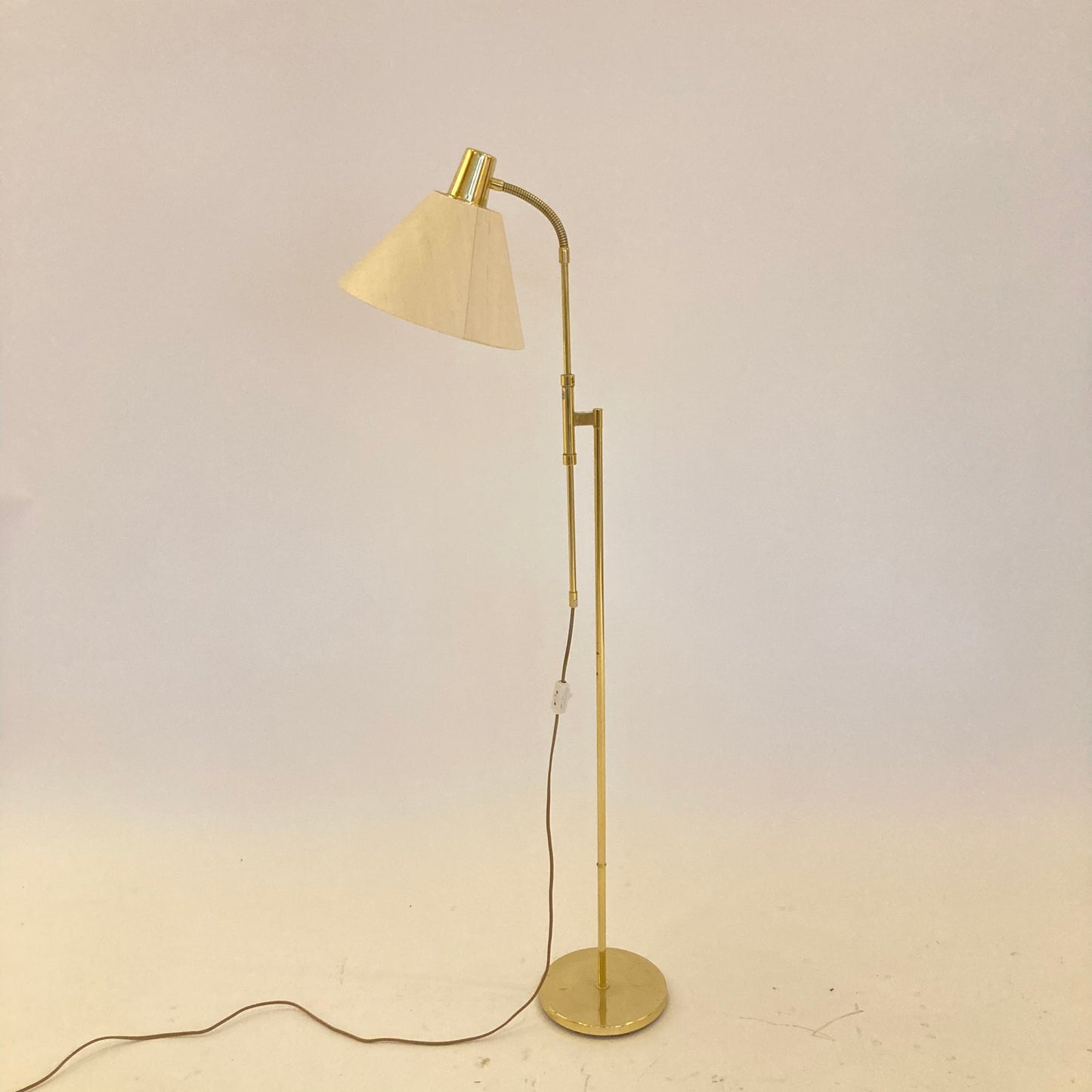Floor lamp brass Möllers Armaturer