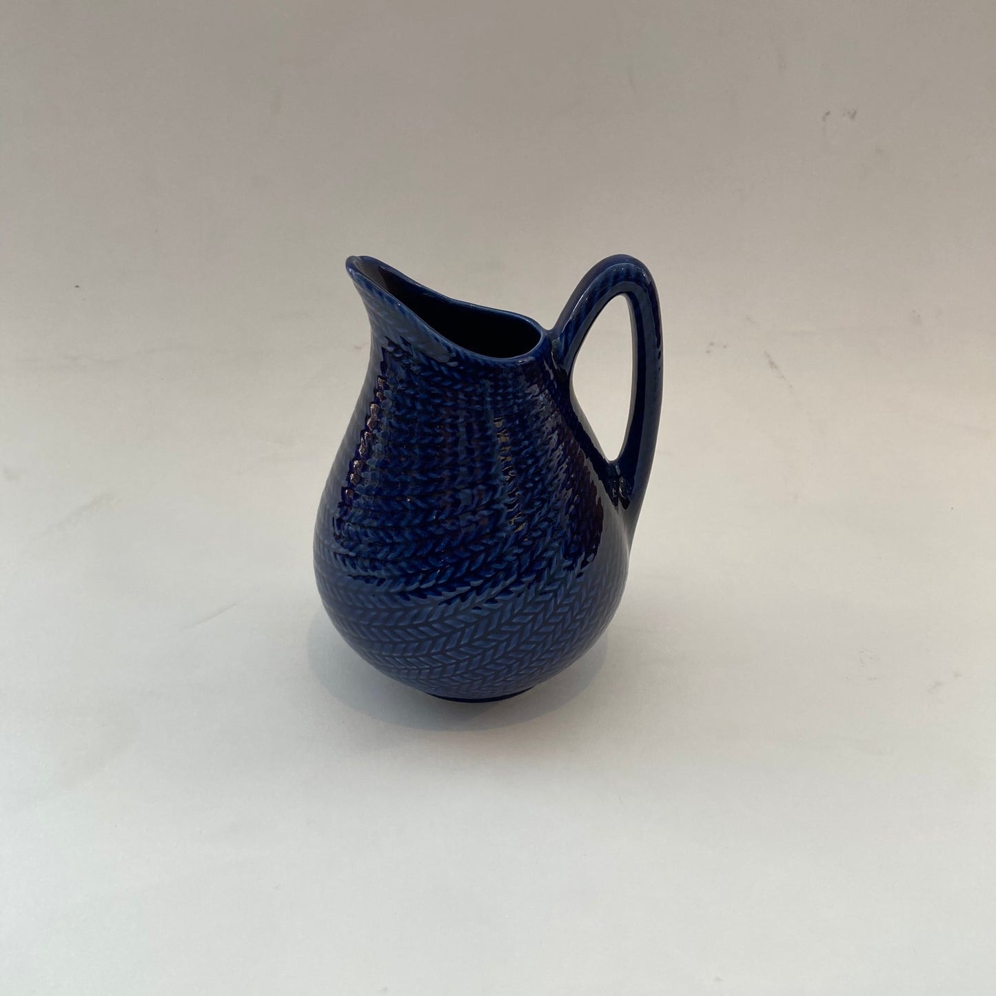 Blue Fire jug Hertha Bengtsson Rörstrand 16cm