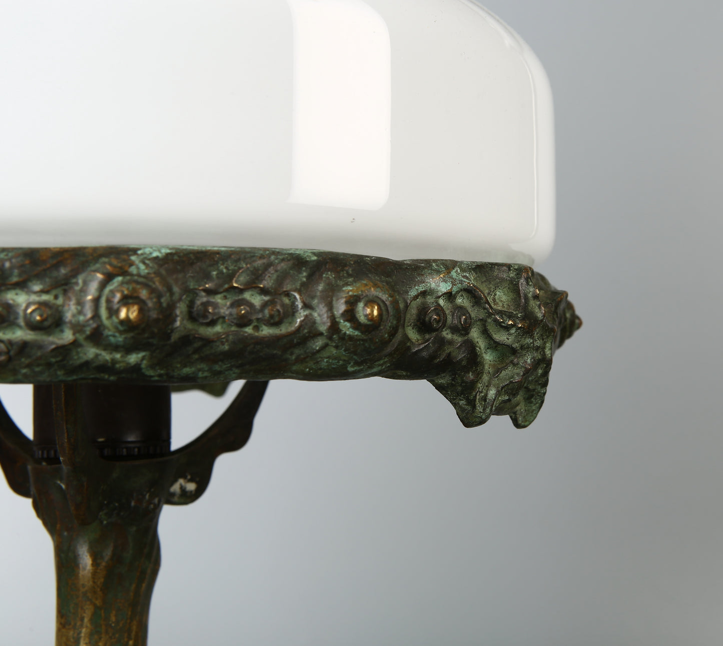 Jugend Böhlmarks bronze table lamp