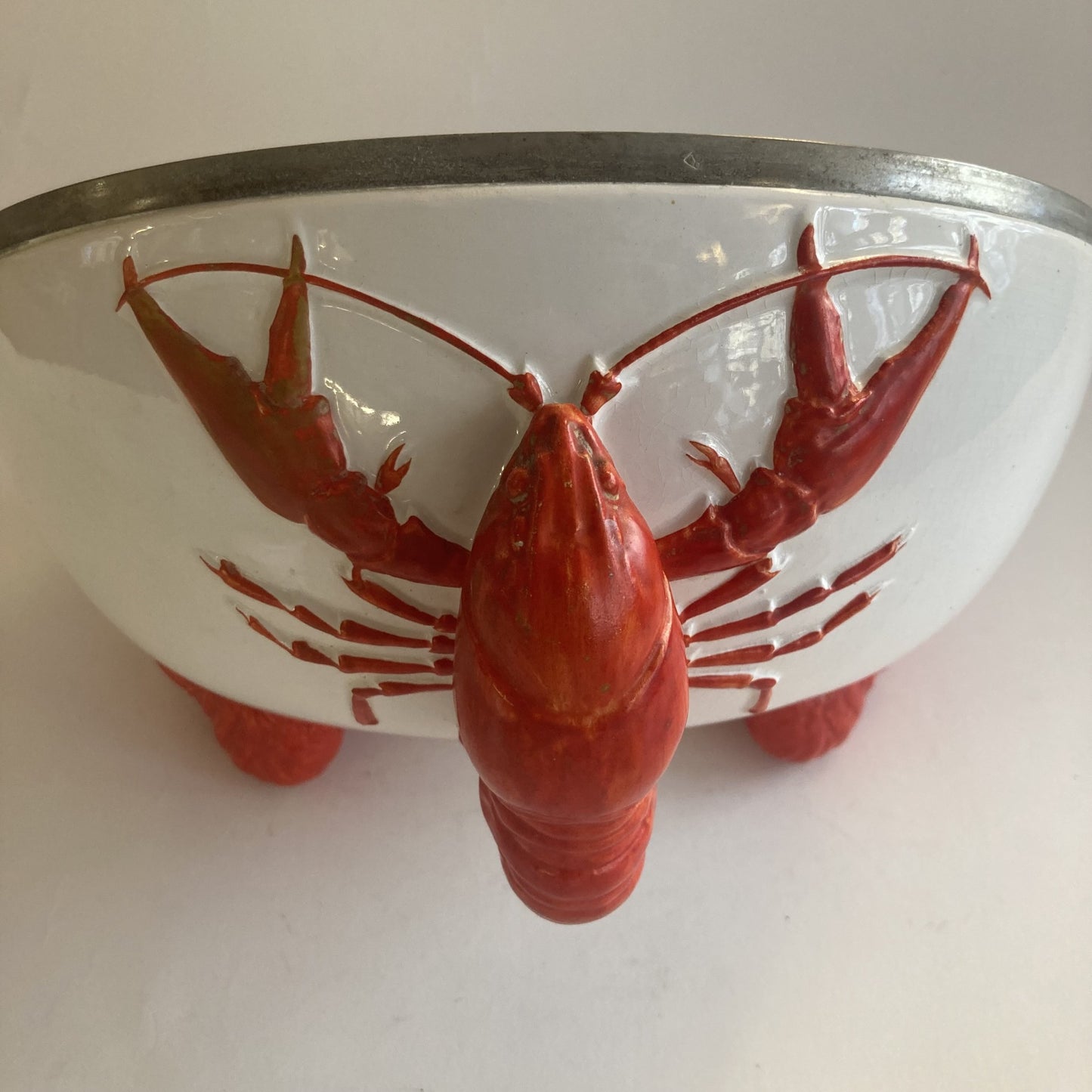 Kräftskål med stora kräftor i relief Diameter 28cm