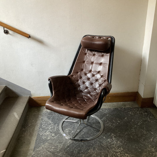 Fåtölj Jetson, modell 69, av Bruno Mathsson för DUX med läder Dakota