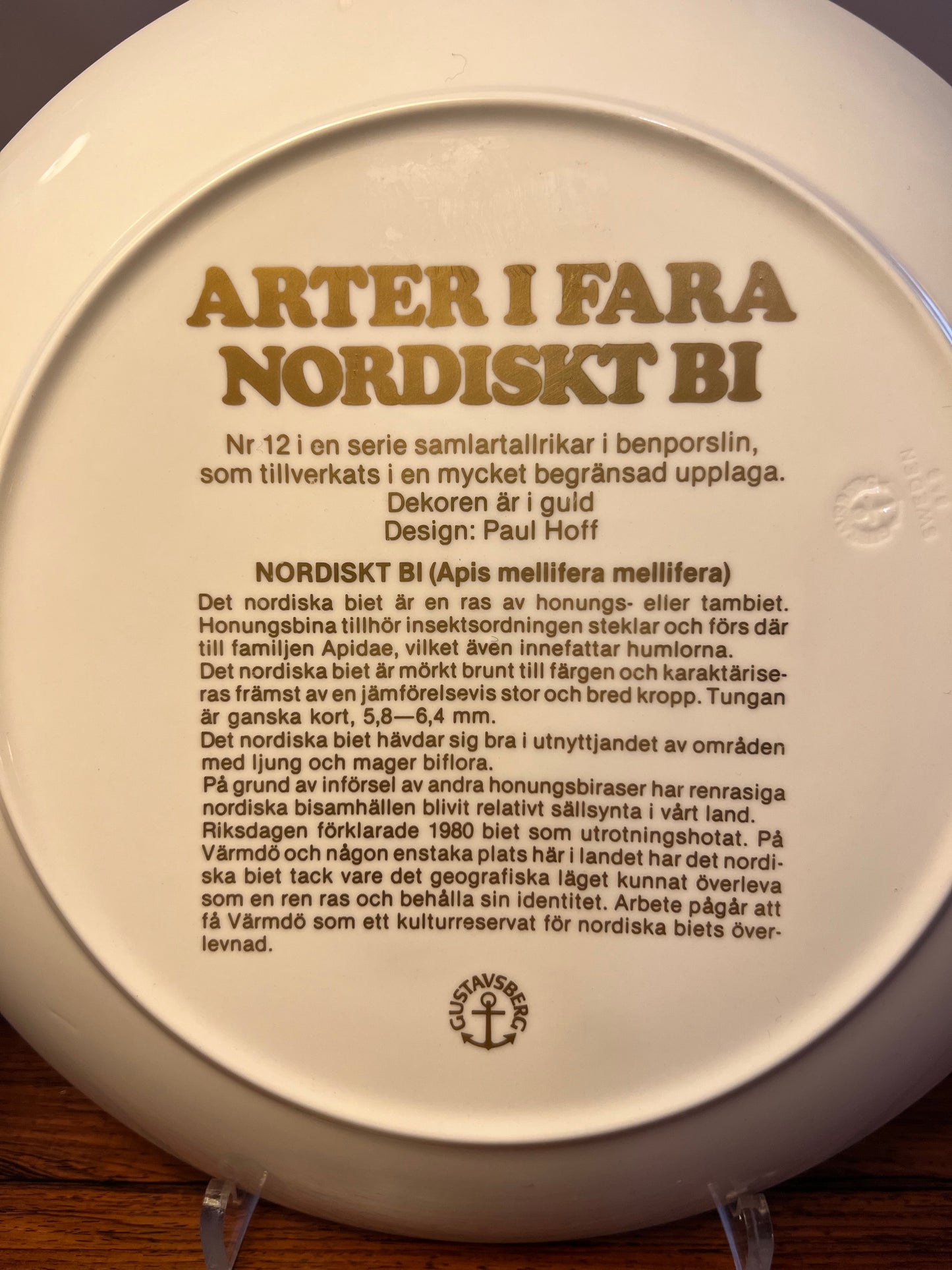 Mattallrik Arter i fara Nordiskt Bi Paul Hoff Gustavsberg 24,5cm