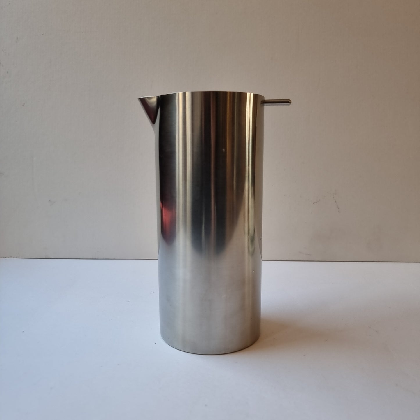 Arne Jacobsen Cylinda Line cocktail jug Stelton