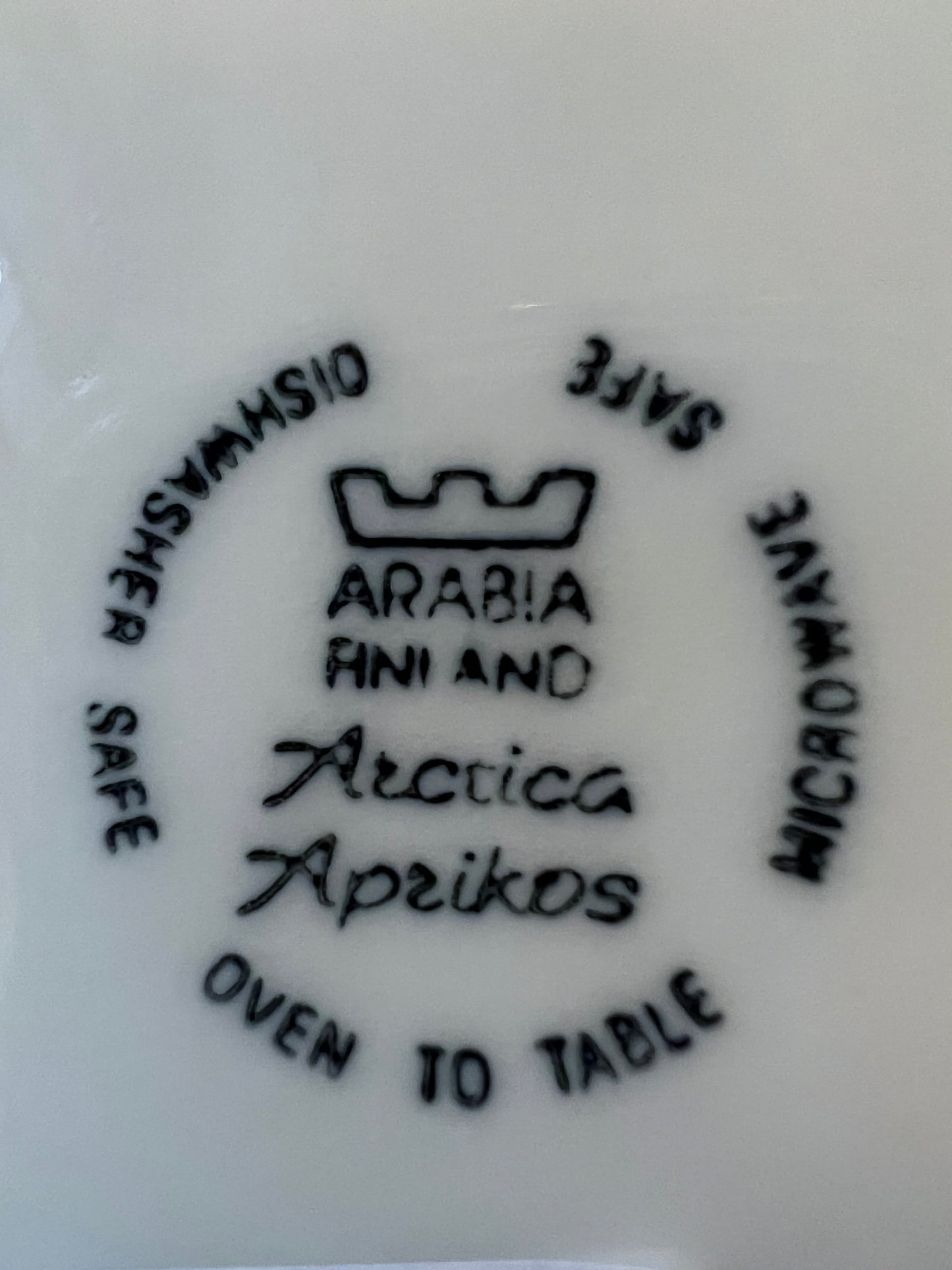 Arctica Aprikos assiett Inkeri Leivo Arabia 20,5cm