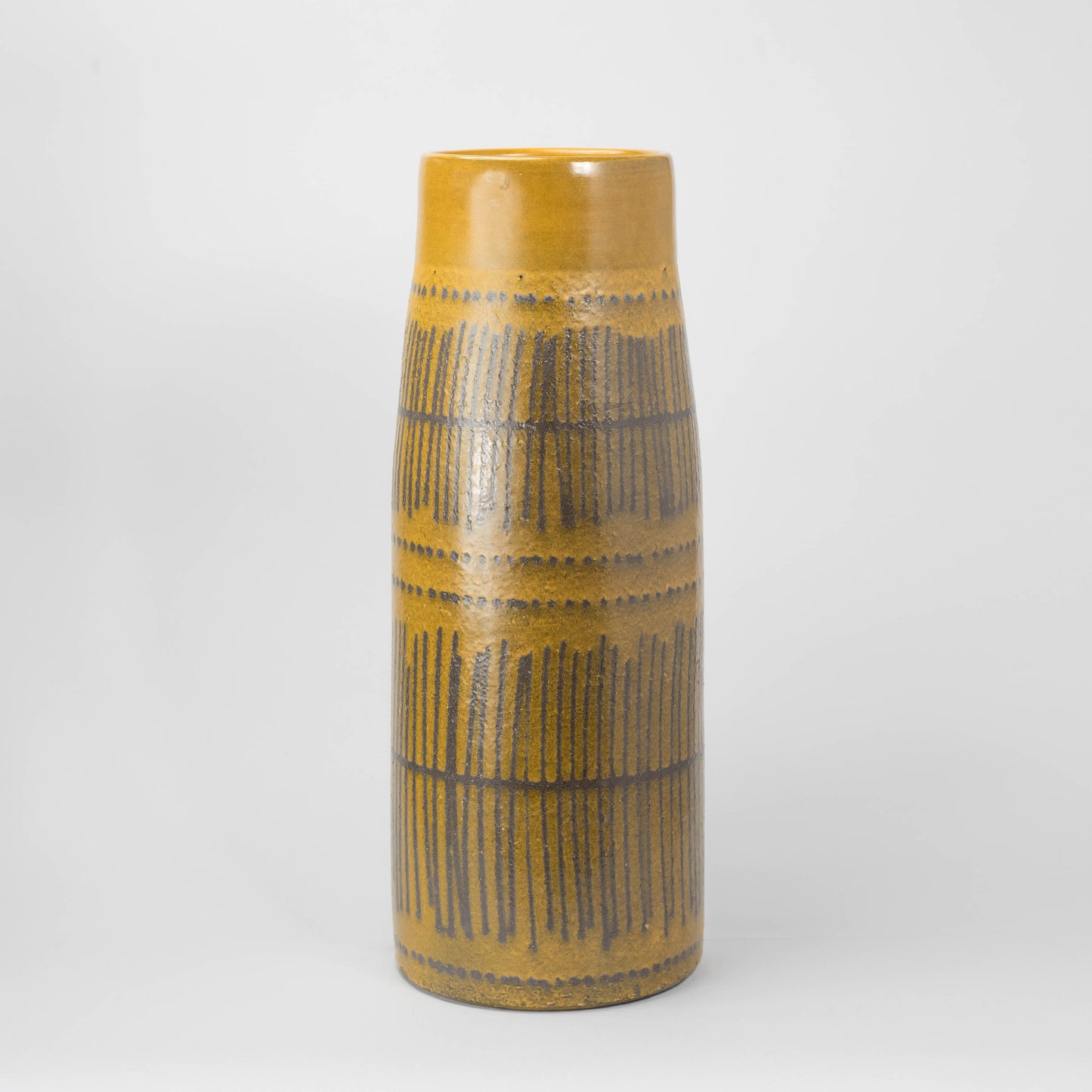 Golvvas "Stripa" av Göran Andersson för Upsala-Ekeby. 45cm hög. Floor vase "Stripa" by Göran Andersson for Upsala-Ekeby. H:45cm/17,7"