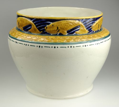 An art nouveau flower pot by RÃ¶rstrand. H: 22