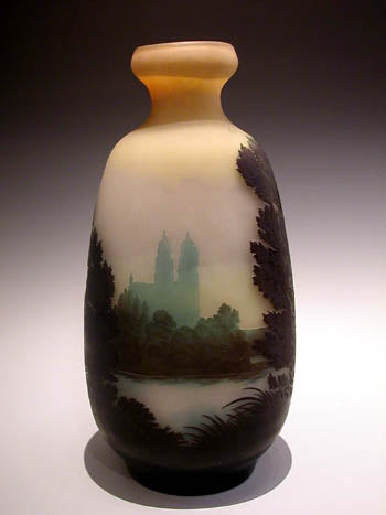 Emile Gallé overlay vase. H: 44cm/17