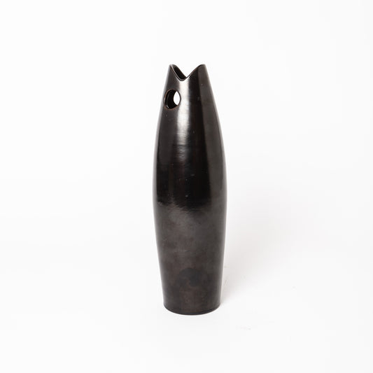 Vas från Nittsjö i lergods, 1950-tal. Märkt Nittsjö SWEDEN. H: 30cm. Nittsjö vase, 1950's. H: 30cm/11,8". Marked Nittsjö SWEDEN.