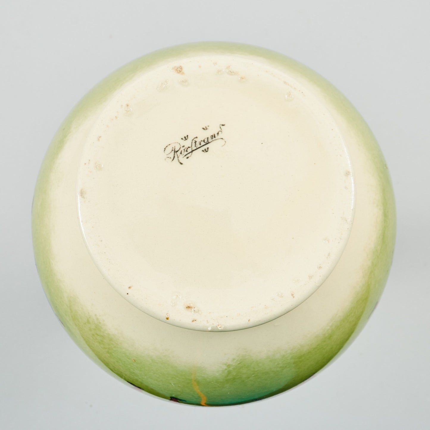 Vas i serien Daldansen från Rörstrand, tidigt 1900-tal. 28cm hög. "Daldansen" vase by Rörstrand, early 20th century. H: 28cm/11"