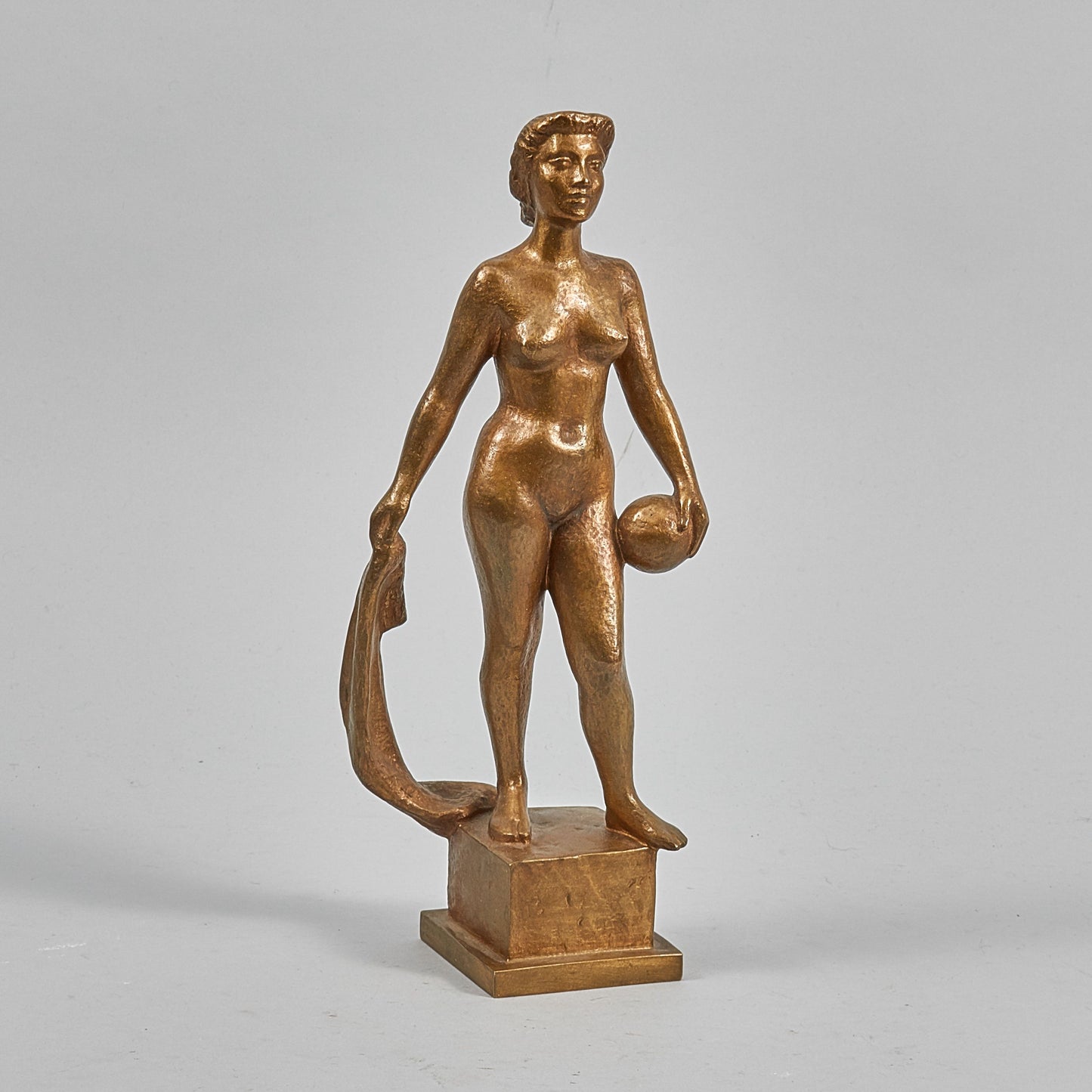 Skulptur i brons av David Wretling. Signerad DAVID WRETLING NR 3/15. 27,5cm hög David Wretling bronze sculpture. Signed DAVID WRETLING NR 3/15. H: 27,5cm/10,8"