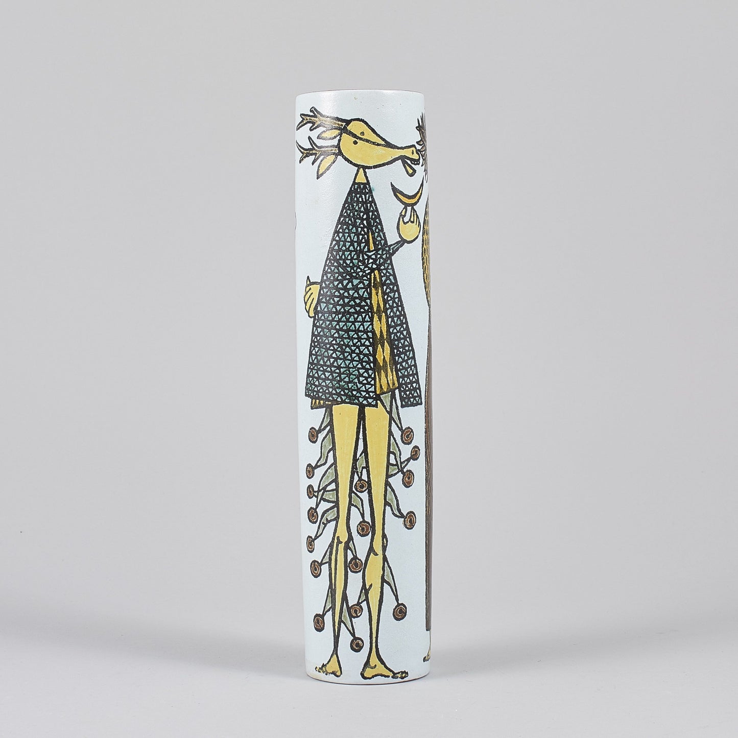 Vas i Karnevalserien av Stig Lindberg för Gustavsberg. 32,5cm hög. Signerad med studiohanden. Vase in the Karnival series by Stig Lindberg for Gustavsberg. H: 32,5cm/12,8″. Signed with the “Studio hand”