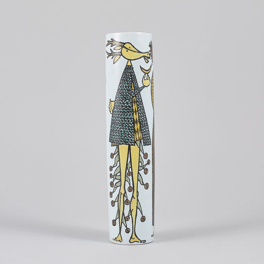 Vas i Karnevalserien av Stig Lindberg för Gustavsberg. 32,5cm hög. Signerad med studiohanden. Vase in the Karnival series by Stig Lindberg for Gustavsberg. H: 32,5cm/12,8″. Signed with the “Studio hand”