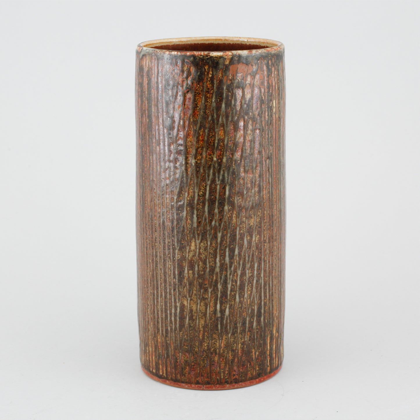 Unik vas i stengods från Rörstrand. Signerad R CH Stålhane SWEDEN -59. 26cm hög. An unique vase by Carl-Harry Stålhane for Rörstrand. H: 26cm/10,2″. Signed R CH Stålhane SWEDEN -59