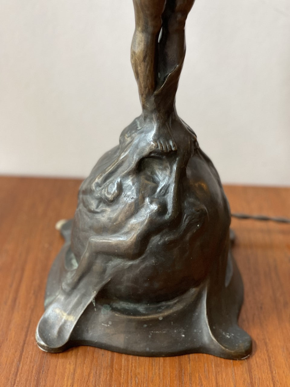 Gerda Sprinchorn bordslampa brons