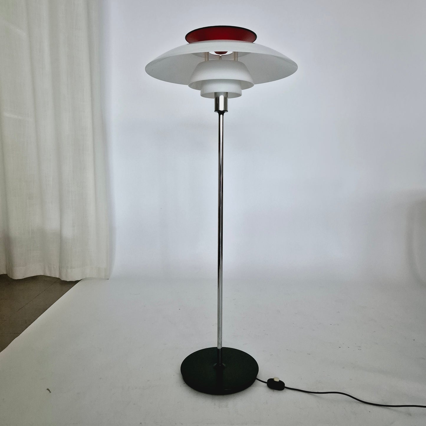 Poul Henningsen, golvlampa PH80, Louis Poulsen