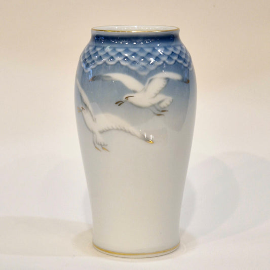 The seagull vase from Bing &amp; Gröndahl designed by Fanny Garde