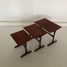 Ladda upp bild till gallerivisning, Satsbord teak Danmark
