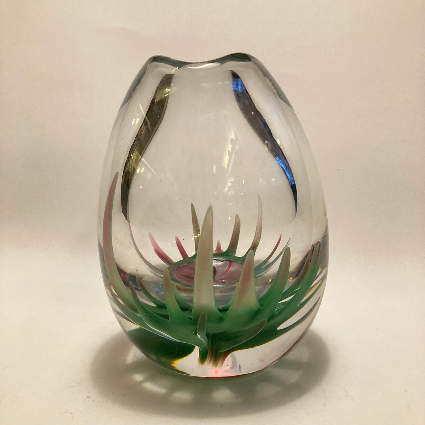 Vicke Lindstrand vas LU 2027 Kosta