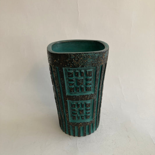 Mari Simmulson vas Patina Upsala-Ekeby