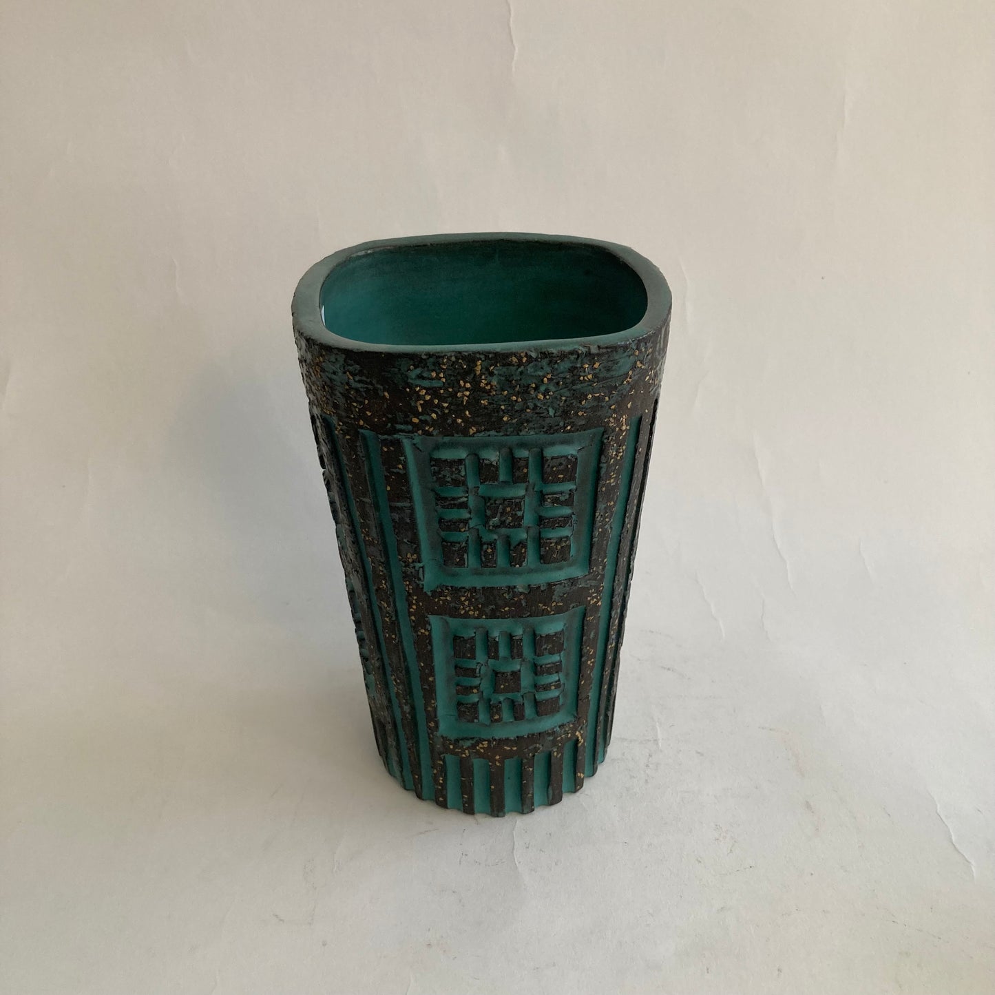 Mari Simmulson vas Patina Upsala-Ekeby