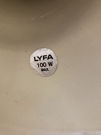 Verkstadspendel målad plåt från Lyfa Danmark