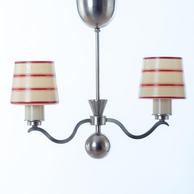 Taklampa Sverige Art deco, 1920-30-tal med skärmar i glas. H: 45cm och B: 47cm. Ceiling lamp Sweden Art Deco, 1920's-30's. H: 45cm/17,7