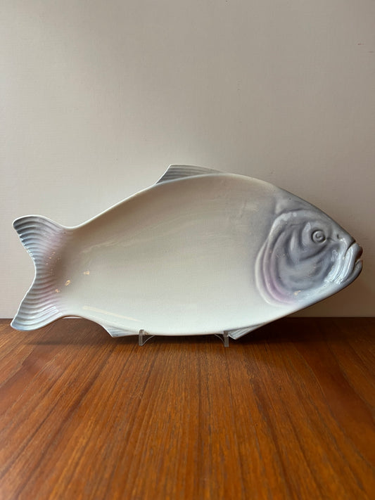 アールヌーボー様式のグスタフスベリの魚皿 45cm x 23.5cm