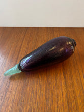 Ladda upp bild till gallerivisning, Gunnel Sahlin aubergine glas Kosta Boda
