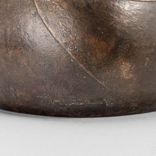 Load image into Gallery viewer, Vas från Hugo Elmqvist i brons med reliefdekor. Signerad H. E_t. 41cm hög. Hugo Elmqvist bronze vase with waves in relief. H: 41cm/16,1″. Signed H.E_t.
