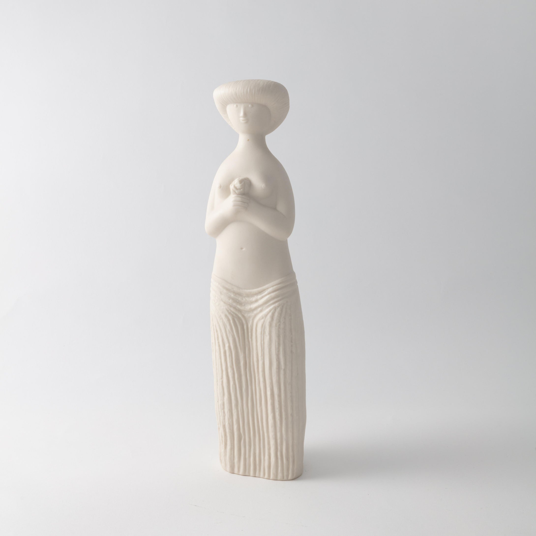 Figurin i parian av Stig Lindberg för Gustavsberg, 1960-tal. Serien heter ”Figurin” och detta är ”Stora Eva”. Höjd 31cm. Stig Lindberg parian figurine 
