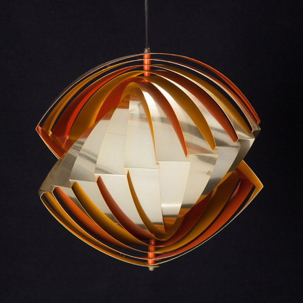 Taklampa ”Konkylie”, Tivolilampan, i plåt från danska Lyfa formgiven av Louis Weisdorf. Ceiling lamp “Konkylie” designed by Louis Weisdorf 1968 for Lyfa.