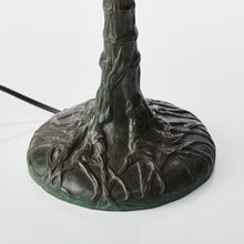 Ladda upp bild till gallerivisning, Tiffany Studios bordslampa Vinranka
